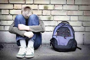 AGRESSOR X VÍTIMA NO BULLYING ESCOLAR